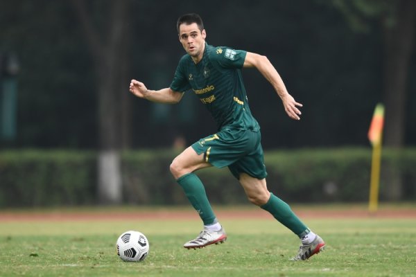 弗兰克：我们三个丢球都是来自自己的错误  ，错误  率方面需要改善