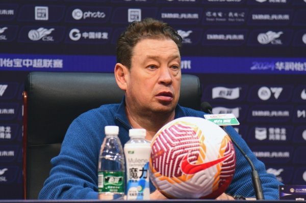 斯卢茨基：明天上海德比申花要展现出自我 刘诚宇是出色的前场球员