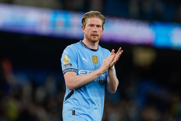 曼晚回顾曼城2015年夏窗大手笔引援：德布劳内领衔，斯特林等在列