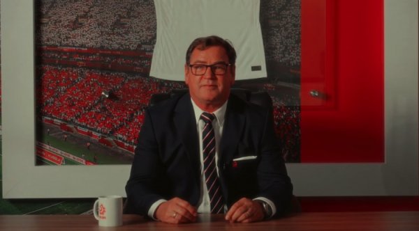 世体：波兰新帅乌尔班前往巴塞罗那会面莱万，商讨其重返国家队