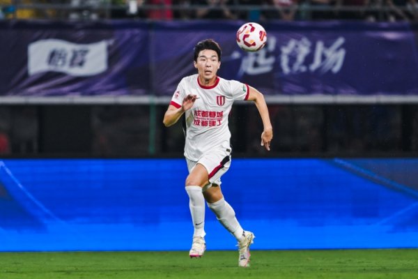 愿无大碍！元敏诚被换下之后直接去了医院