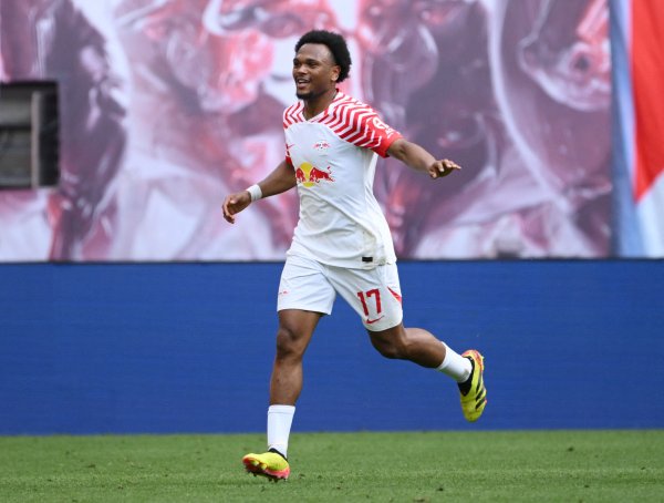 新援到位！迪马：尤文已经为莱比锡前场球员奥蓬达在意甲登记合同