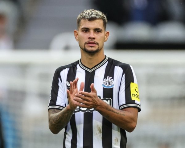 吉马良斯：很高兴为埃斯特旺助功  ，赛前告诉他对方后场球员有时会打盹