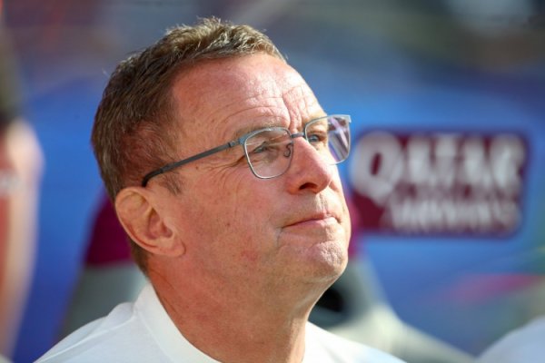 官方：朗尼克已经在本周四顺利出院，下周一开始带领奥地利准备比赛