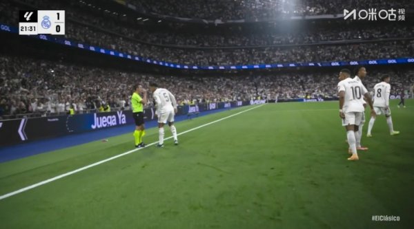 这次没越位违例  ！贝林厄姆助功  后找助理裁判说了些什么，助理裁判回应🤏手势