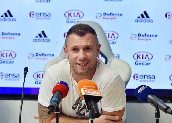 卡萨诺：我不喜欢阿莱格里的古代足球    ，他的执教生涯和穆帅一样不长了