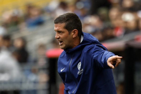 2020年弗里克之后，齐沃是首位欧冠生涯前四场全胜的指导教练员